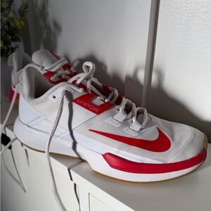 Nike Tennis Court Lite